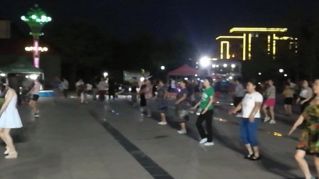 高阳县人民公园夜间广场舞